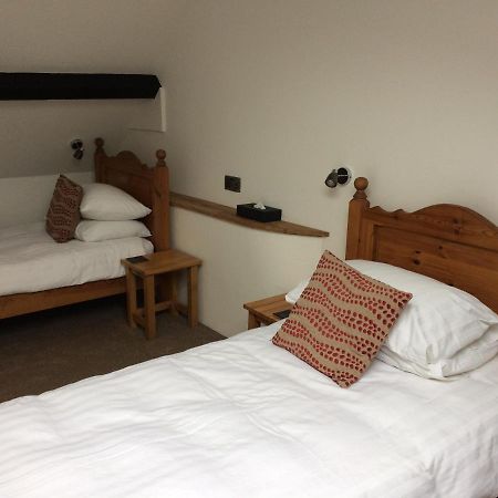 Burcott Mill Guesthouse Уелс Екстериор снимка