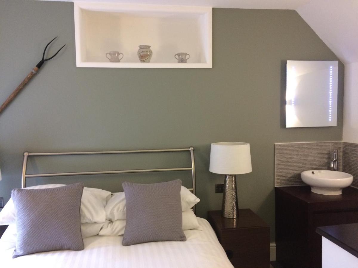 Burcott Mill Guesthouse Уелс Екстериор снимка