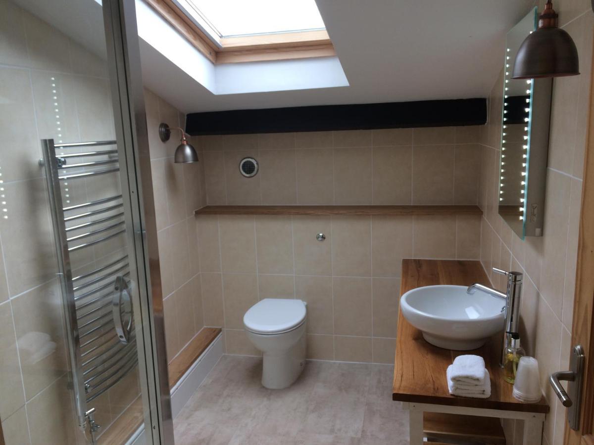 Burcott Mill Guesthouse Уелс Екстериор снимка