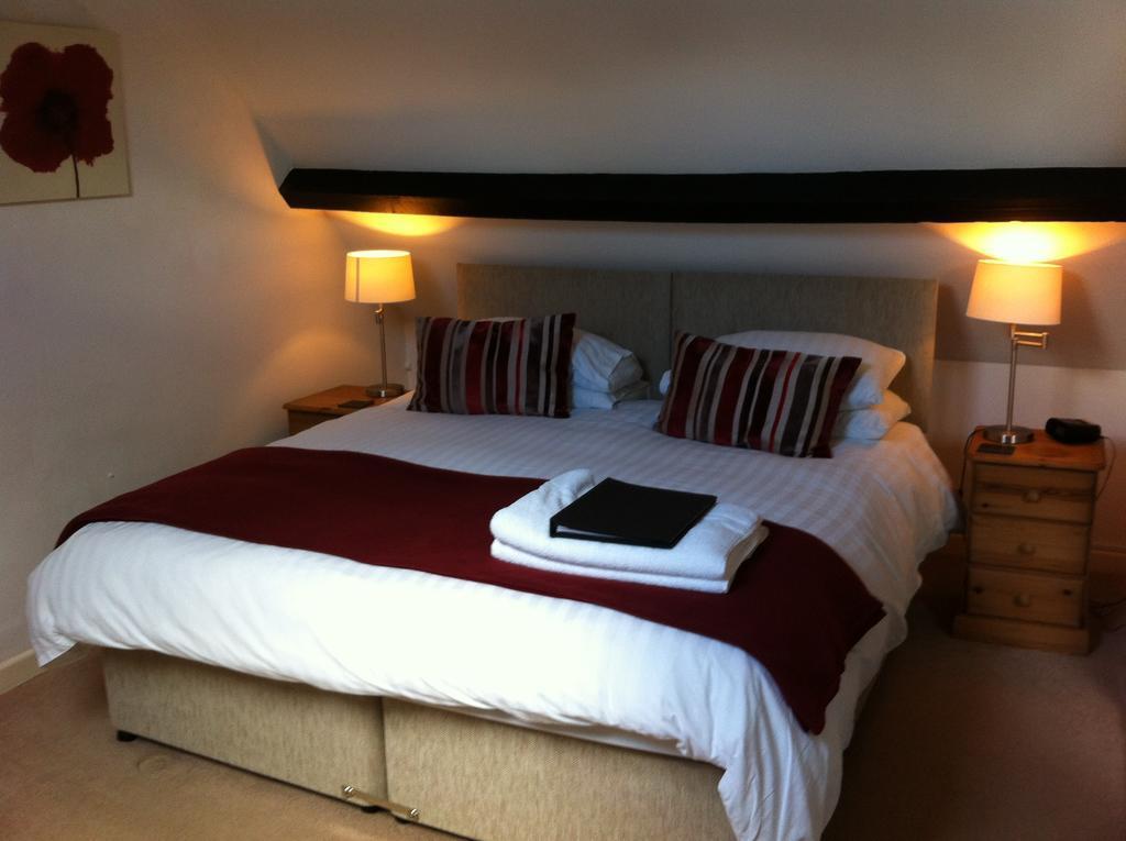 Burcott Mill Guesthouse Уелс Екстериор снимка
