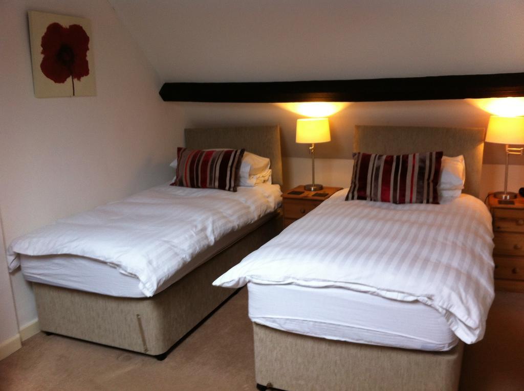 Burcott Mill Guesthouse Уелс Екстериор снимка